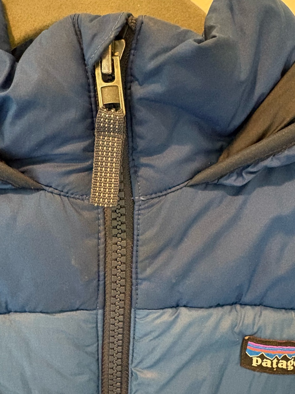 Patagonia Kids Blue Hooded Puffer Jacket - Picture 3 of 12